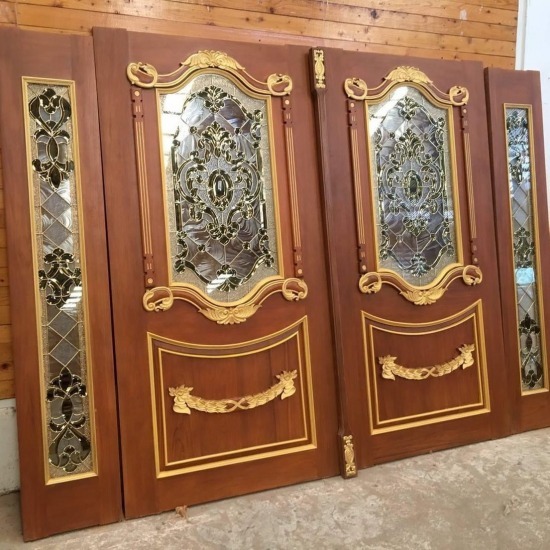 รับทำประตูไม้ตามแบบ